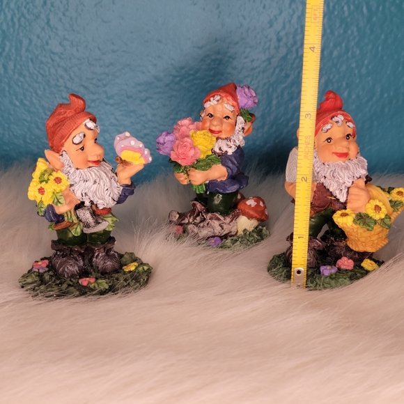 Knickknack figurines Set of three - Picture 6 of 6